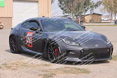 media/Oct-19-2025-Speed Ventures (Sun) [[a6e7fe67be]]/Around the Pits/